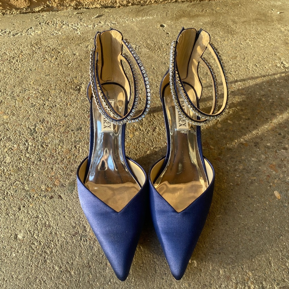 Badgley Mischka Lilibeth Navy Kitten Heels
